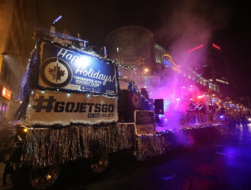 Santa Claus Parade, Saturday, November 15, 2014. (TREVOR HAGAN/WINNIPEG FREE PRESS)