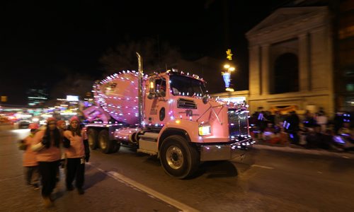 Santa Claus Parade, Saturday, November 15, 2014. (TREVOR HAGAN/WINNIPEG FREE PRESS)