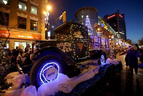 Santa Claus Parade, Saturday, November 15, 2014. (TREVOR HAGAN/WINNIPEG FREE PRESS)