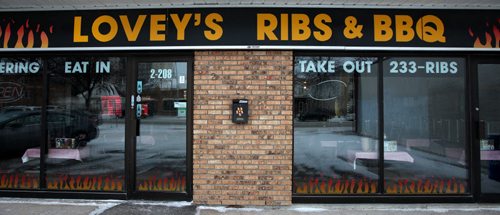 Lovey's BBQ restraunt review. See story. November 17, 2014 - (Phil Hossack / Winnipeg Free Press)