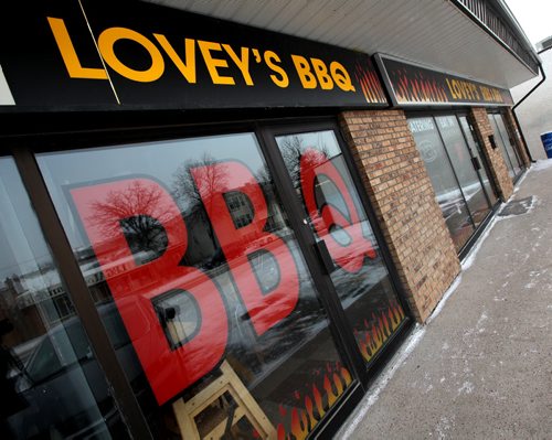 Lovey's BBQ restraunt review. See story. November 17, 2014 - (Phil Hossack / Winnipeg Free Press)