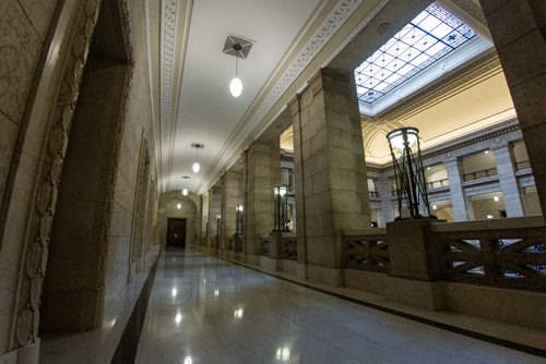 The halls of the Manitoba Legislative Building. 141118 - Tuesday, November 18, 2014 -  (MIKE DEAL / WINNIPEG FREE PRESS)