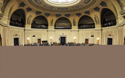 A full house for sitting of the Manitoba Legislative Assembly's throne speech.  141120 November 20, 2014 Mike Deal / Winnipeg Free Press