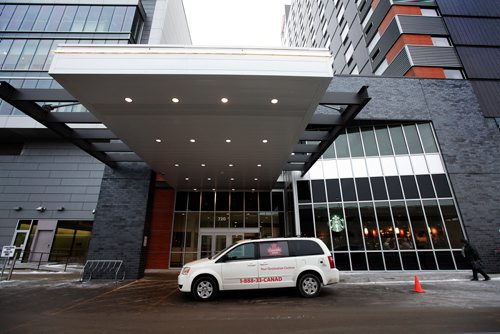 Outside shots of Canad Inns Hotel HSC on William Ave. Winnipeg.   Nov 25,  2014 Ruth Bonneville / Winnipeg Free Press