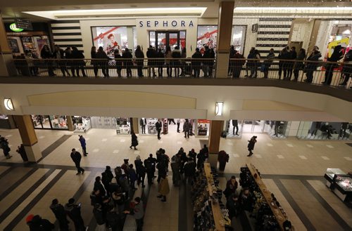 Black Friday 7am , people lined up on the Polo Park upper level for the opening of Sephora  and Foot Locker deals in the lower level .LOCAL .Black Friday , there was a long line of people outside H&M  at Polo Parks  before the store was open to the public at 7am .  NOV. 28 2014 / KEN GIGLIOTTI / WINNIPEG FREE PRESS