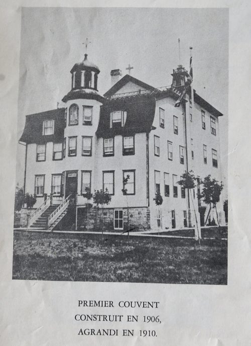 LOCAL - old convent .Redekop story: St. Adolphe , 1910 photo  in the book .  : The old St. Adolphe convent, 1906, is to be torn down in spring. Local people have written a book, The Old Convent Tells Its Story, sharing memories of students, nuns, staff, from when it was a school and training nuns as well as other students, until it became a nursing home in the late 1960s. . Little girls started boarding at the school as young as 5.CONTACT  Lina Le Gal, . Dec. 3 2014 / KEN GIGLIOTTI / WINNIPEG FREE PRESS