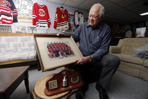SPORTS - Ab McDonald with fond memories of Jean . video  (Ken/Tyler) Kirbyson story.With 1960 Stanley Cup team photo . Former original Winnipeg Jet captain Ab McDonald won two Stanley Cups with Jean Beliveau in Montreal in the late 1950s.Dec. 3 2014 / KEN GIGLIOTTI / WINNIPEG FREE PRESS