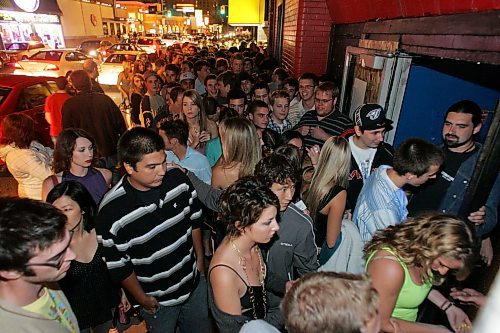 BORIS MINKEVICH / WINNIPEG FREE PRESS  070830 Crowds line up outside Die Machine night club, which is closing.