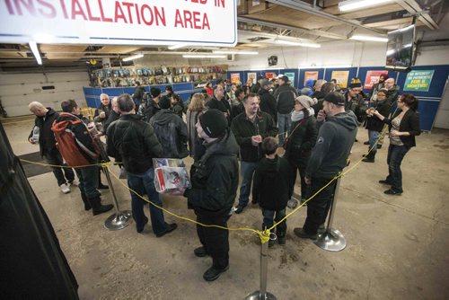 Customers lined up for the 7 a.m. opening of the Boxing Day sale at Advance Electronics in Winnipeg. Dec. 26, 2014 Jesse Winter / Winnipeg Free Press