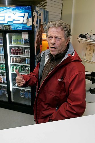 BORIS MINKEVICH / WINNIPEG FREE PRESS  070913 Martin Roseney  owns Chicago Phil's Deep Dish Pizza on Donald St.  He talks about traffic problems.