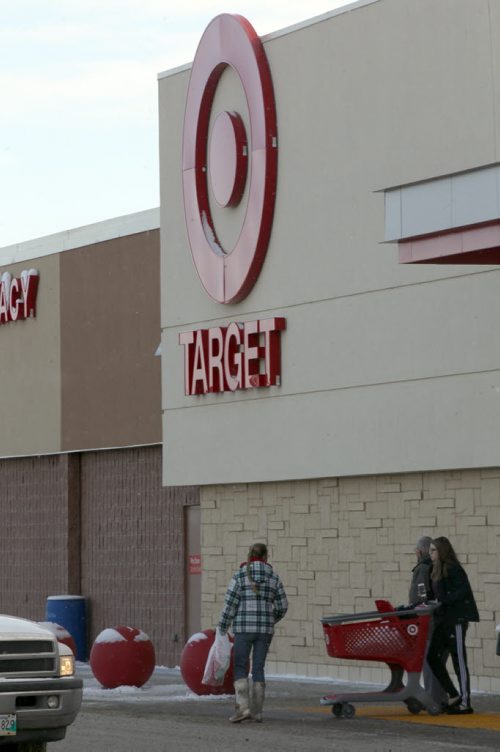 Target at  35 Lakewood Blvd- Target has announced that they are closing all stores in Canada this morning-Breaking News- Jan 15, 2015   (JOE BRYKSA / WINNIPEG FREE PRESS)