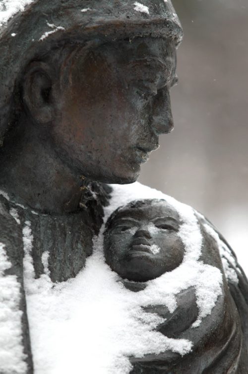 Leo Mol Sculpture Garden, Assiniboine Park.  Mother and Child.  Jan 14, 2015 Ruth Bonneville / Winnipeg Free Press