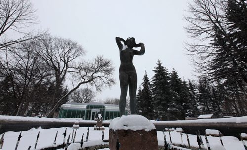 Leo Mol Sculpture Garden, Assiniboine Park.  Bather. Jan 14, 2015 Ruth Bonneville / Winnipeg Free Press