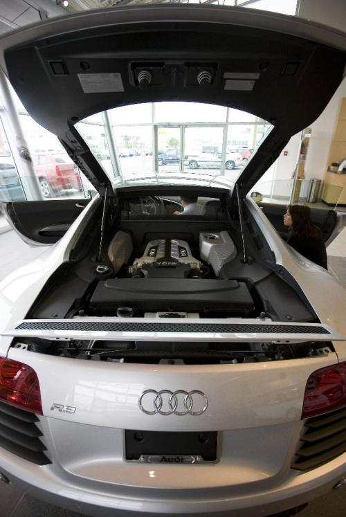 John Woods / Winnipeg Free Press / September 12/07- 070912  - The engine compartment of the new 2008 Audi R8 inside the St. James Volkswagen/Audi dealership Wednesday September 12/07.