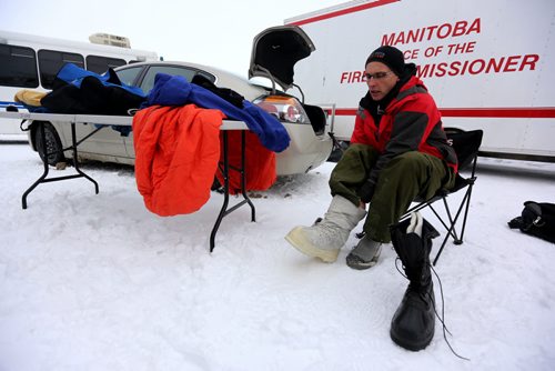 Dr. Gordon Giesbrecht, (aka Professor Popsicle), Professor of Thermophysiology, from the University of Manitoba, leading a training presentation for search and rescue crews at La Barriere Park, Saturday, January 17, 2015. (TREVOR HAGAN/WINNIPEG FREE PRESS)