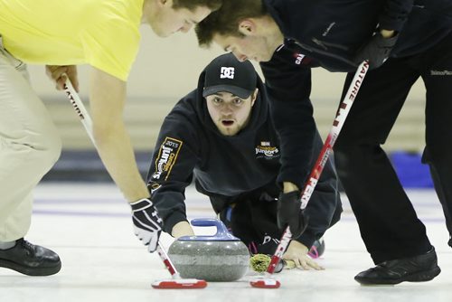 January 19, 2015 - 150119  - Matt Dunstone calls to his sweepers in the final of the Manitoba Open Bonspiel against Ron Gauthier at the Heather Curling Club in Winnipeg Monday, January 19, 2015. John Woods / Winnipeg Free Press
