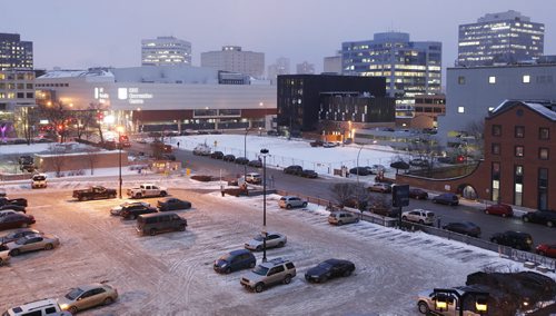 January 20, 2015 - 150120  -  The former site of the Carlton Hotel sits empty after the developer pulled out of a hotel development. Photographed Monday, January 20, 2015. John Woods / Winnipeg Free Press