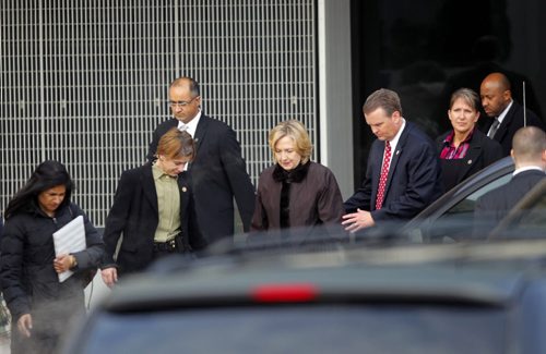 LOCAL - Hillary Rodham Clinton, former U. S. Secretary of State, leaves the Canadian Museum for Human Rights. She toured it with her entourage after her talk. BORIS MINKEVICH/WINNIPEG FREE PRESS. JANUARY 21, 2015