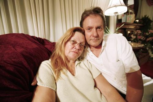 John Woods / Winnipeg Free Press / September 17/07- 070917  - John and Diana Kinch, parents of Aynsley Kinch, photographed in their home Monday, September 17/07.   Police released today that they have charged someone for their daughters murder.