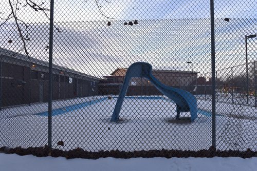 DAVID LIPNOWSKI / WINNIPEG FREE PRESS (January 24, 2015)   Though the temperature is unseasonably warm this weekend, the Freight House outdoor pool looks chilly Saturday afternoon.