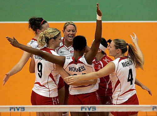 BORIS MINKEVICH / WINNIPEG FREE PRESS  070918 Canada vs. Puerto Rico  Womens Volleyball at the Investors Group Centre. Team Canada celebrates after winning the second set.