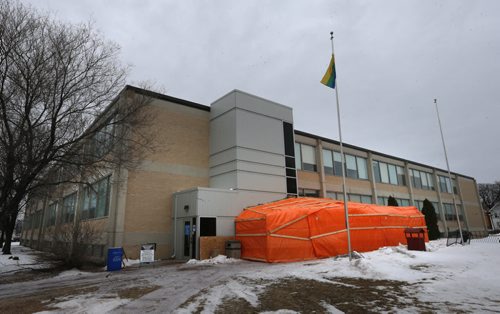 The Peguis First Nation building at 1075 Portage Ave. Peguis has bought the building, is spending $550K on renos and will soon ask to turn it into an urban reserve. Mary Agnes Welch story Wayne Glowacki/Winnipeg Free Press Jan. 27 2015