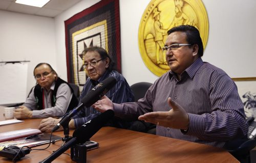From right, David Harper, Grand Chief of Manitoba Keewatinowi Okimakanak Inc., Dennis White Bird, advisor for the Assembly of Manitoba Chiefs and Southern Chiefs' Grand Chief Terrance Nelson respond to implementation report for the legacy of Phoenix Sinclair at a news conference Tuesday. Alex Paul story Wayne Glowacki/Winnipeg Free Press Jan. 27 2015