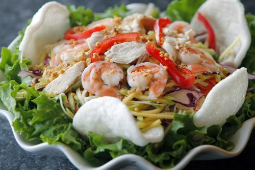 RESTAURANT REVIEW - Pho Binh Minh at 819 Sargent Ave. This dish is called Green Mango Chicken/Shrimp. BORIS MINKEVICH / WINNIPEG FREE PRESS  Jan. 27, 2015