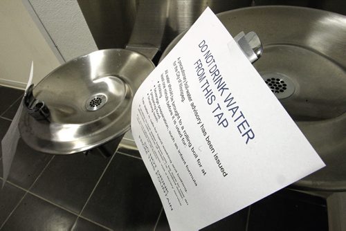 A sign advises against drinking the water at the fountain by the washrooms on the main floor of the Millennium Library.      150128 January 28, 2015 Mike Deal / Winnipeg Free Press