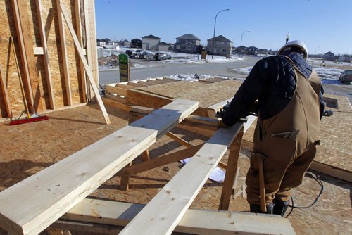 LOCAL 49.8 - New home construction. Generic shots. BORIS MINKEVICH / WINNIPEG FREE PRESS  FEB. 3, 2015