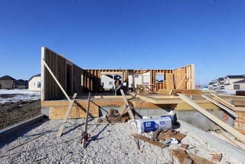 LOCAL 49.8 - New home construction. Generic shots. BORIS MINKEVICH / WINNIPEG FREE PRESS  FEB. 3, 2015