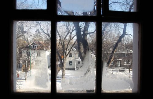 Frosty view of Spence St  from a downtown apartment building - See Standup Photo- Feb 03, 2015   (JOE BRYKSA / WINNIPEG FREE PRESS)