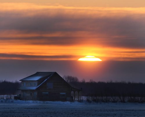 Morning Sunrise A home just East of Winnipeg is illuminated by the rising sun Wednesday morning-Standup Photo- Feb 11, 2015   (JOE BRYKSA / WINNIPEG FREE PRESS)