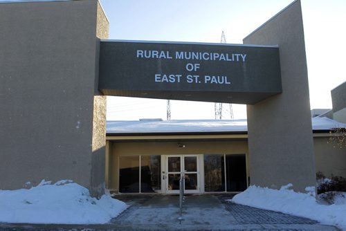 LOCAL - Signs and surroundings around the RM's that are in story. East St. Paul. BORIS MINKEVICH / WINNIPEG FREE PRESS  FEB. 13, 2015