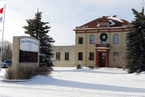 LOCAL - Signs and surroundings around the RM's that are in story. West St. Paul. BORIS MINKEVICH / WINNIPEG FREE PRESS  FEB. 13, 2015