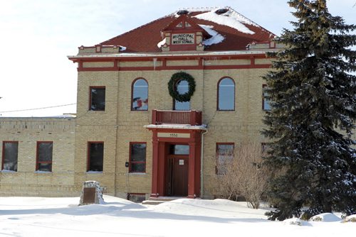 LOCAL - Signs and surroundings around the RM's that are in story. West St. Paul. BORIS MINKEVICH / WINNIPEG FREE PRESS  FEB. 13, 2015