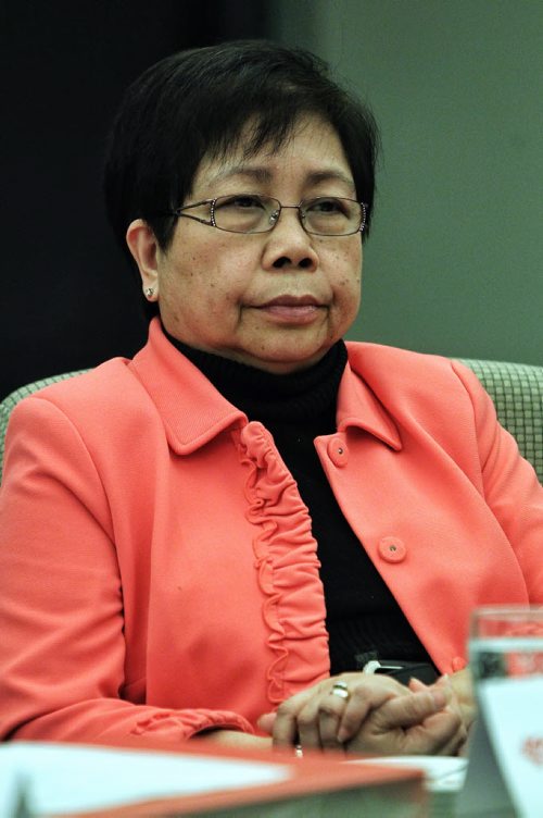 Board member, Nita Orbeta during a meeting of the Board of Governors of Red River College Wednesday evening.  150218 February 18, 2015 Mike Deal / Winnipeg Free Press