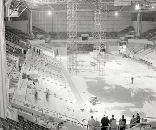 Winnipeg Arena construction  October 3, 1955 winnipeg free press