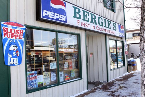 NEWS - Bergie's convenience store in Beausejour.  BORIS MINKEVICH/WINNIPEG FREE PRESS MARCH 2, 2015