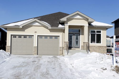 HOMES - 189 Park Valley Road. Resale homes. Waverley West.  BORIS MINKEVICH/WINNIPEG FREE PRESS MARCH 3, 2015