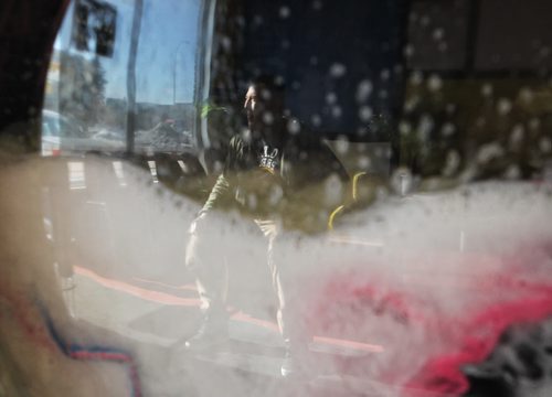 Elder De Andrade in his laundromat, The Washeteria, at 556 Keenleyside Street. 150304 March 04, 2015 Mike Deal / Winnipeg Free Press