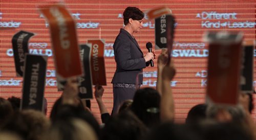 Theresa Oswald enters the hall to give her final speech before the delegates vote for their leader sunday morning at the NDP Convention at Canad Inns Polo Park. 150308 - Sunday, March 08, 2015 -  (MIKE DEAL / WINNIPEG FREE PRESS)