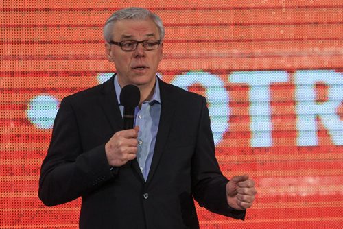 Greg Selinger enters the hall to give his final speech before the delegates vote for their leader sunday morning at the NDP Convention at Canad Inns Polo Park. 150308 - Sunday, March 08, 2015 -  (MIKE DEAL / WINNIPEG FREE PRESS)