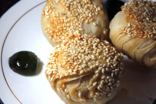 RESTAURANT REVIEW - Hai Shang at 2991 Pembina Highway . Mashed Turnip pasteries.  BORIS MINKEVICH/WINNIPEG FREE PRESS MARCH 16, 2015