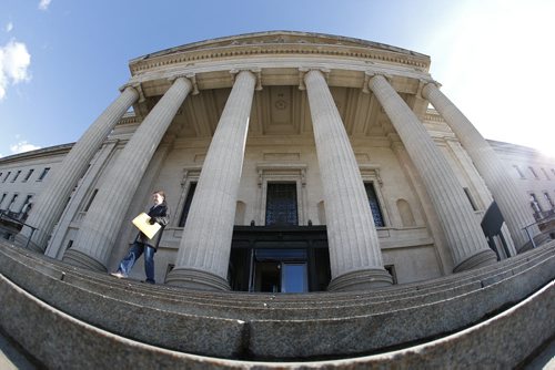 March 16, 2015 - 150316  -  Manitoba Legislature photographed Tuesday, March 17, 2015. John Woods / Winnipeg Free Press