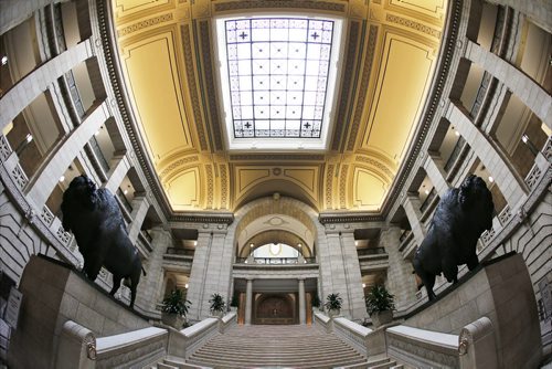 March 16, 2015 - 150316  -  Manitoba Legislature photographed Tuesday, March 17, 2015. John Woods / Winnipeg Free Press