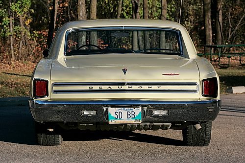 BORIS MINKEVICH / WINNIPEG FREE PRESS  071010 1967 Pontiac Beaumont SD 396 owned by Brian Klassen.