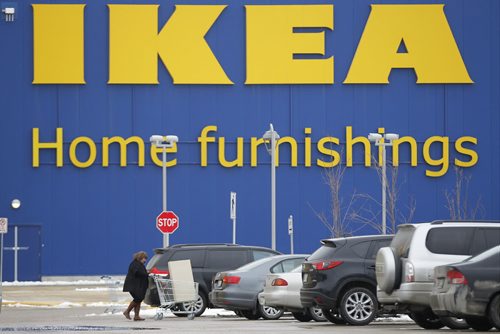 March 23, 2015 - 150323  -  Shoppers at IKEA Winnipeg Monday, March 23, 2015. John Woods / Winnipeg Free Press