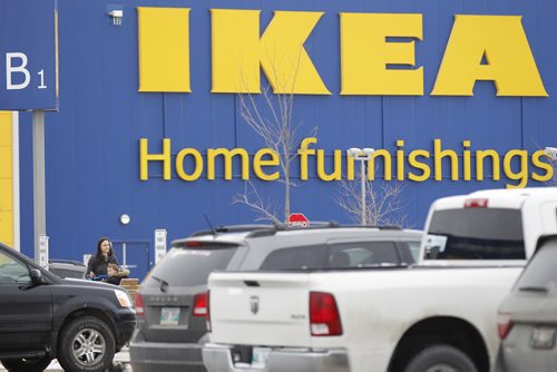 March 23, 2015 - 150323  -  Shoppers at IKEA Winnipeg Monday, March 23, 2015. John Woods / Winnipeg Free Press