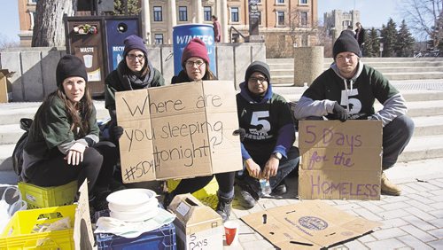 Canstar Community News University of Manitoba students Alannah Matte, Deanna Mirlycourtois, Karli Kirkpatrick, Riaz Mahmood, and Al Turnbull spent five days sleeping outside University Centre in support of Resource Assistance for Youth. (DANIELLE DA SILVA/CANSTAR/SOUWESTER)